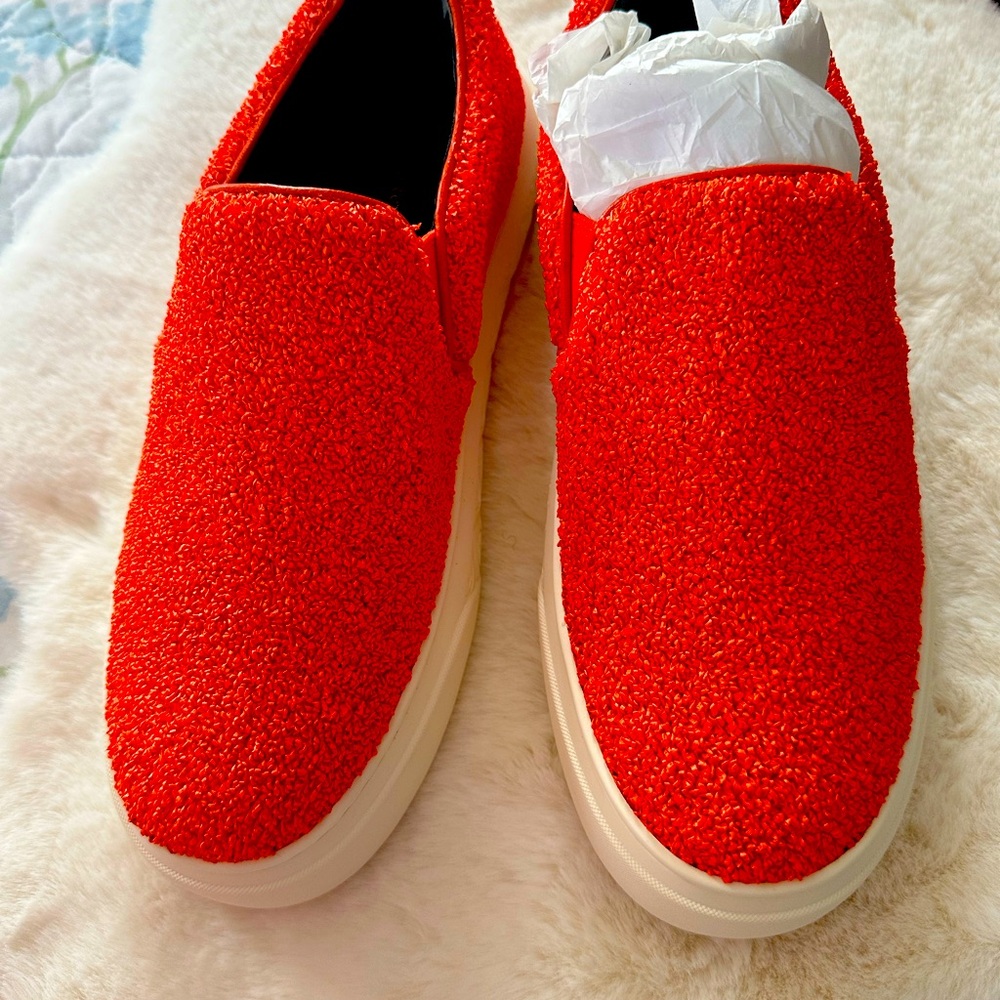 Shoe